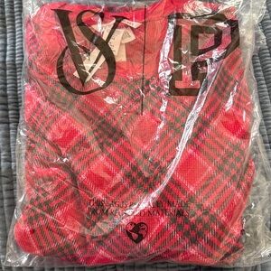 Victoria's Secret Red and Black Plaid thermal Pajama Set medium long NWT